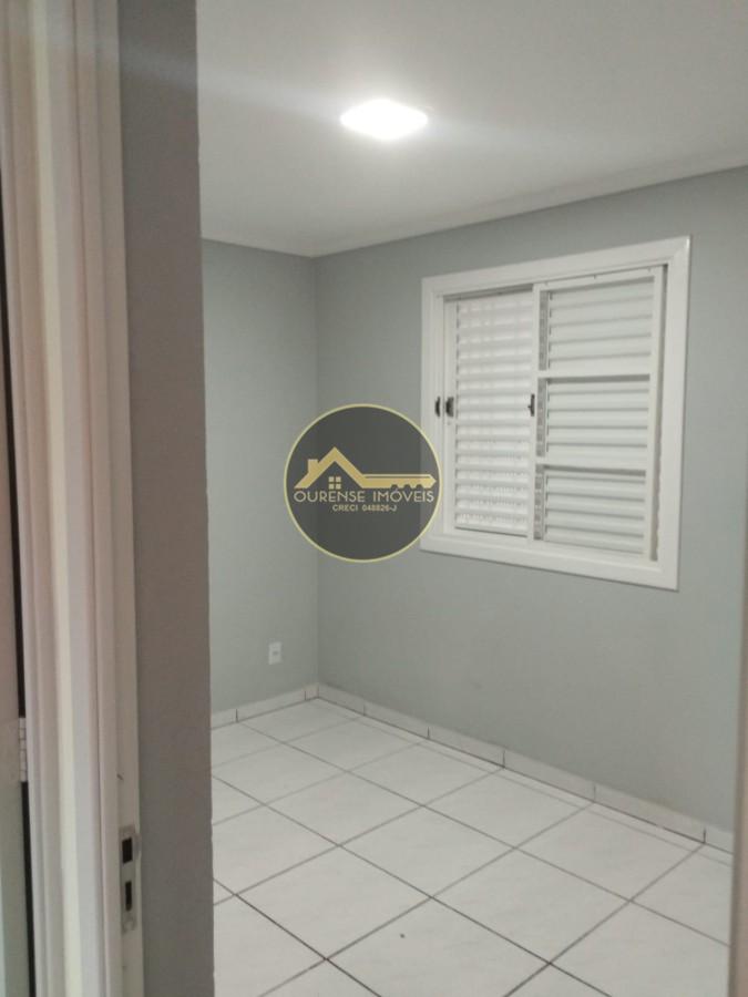 Casa à venda com 2 quartos, 40m² - Foto 2