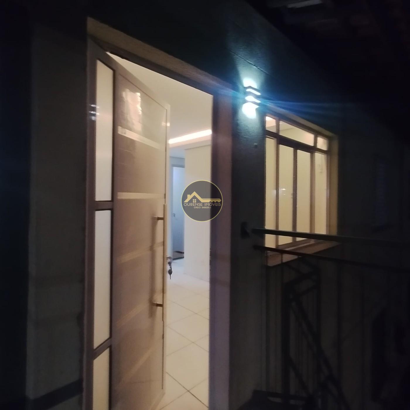 Casa à venda com 2 quartos, 40m² - Foto 11