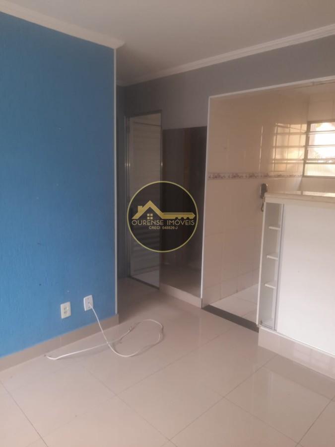 Casa à venda com 2 quartos, 40m² - Foto 4