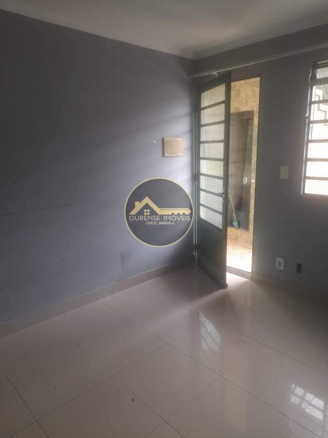 Casa à venda com 2 quartos, 40m² - Foto 7