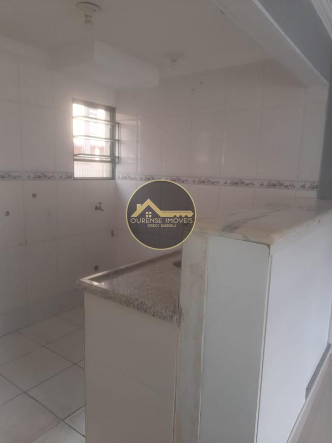 Casa à venda com 2 quartos, 40m² - Foto 9